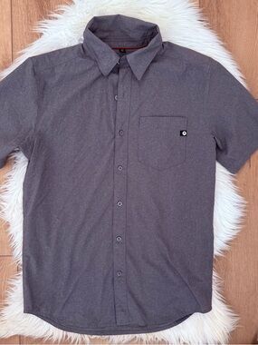 Marmot Men's Short-Sleeve Button-Down Shirt in Charcoal - Size Small